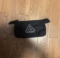 3CE ブラック　ポーチ