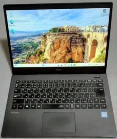 軽量薄型 VersaPro 第8世代Core i7 8G/256GB Win11