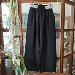 GRL ハイウエスト黒パンツ プリーツ入り М