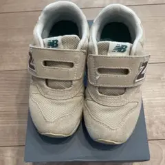 New Balance スニーカー 16.5cm ベージュ