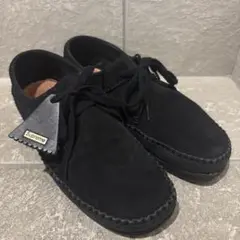 Supreme Clarksブラック スエード モカシン　クラークス
