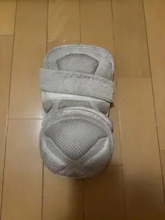 エルボーガード ホワイト フリーサイズ