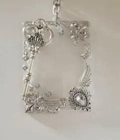 Item thumbnail for item 27b47749-f17c-41b6-8b67-a60506c04862