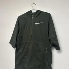 ★大人気デザイン★ Nike ナイロンパーカー　半袖　カーキ　Mサイズ　ナイキ