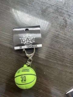 レバンガ北海道　日本代表　富永啓生　30番　バスケットボールキーホルダー
