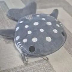 ジンベイサメ型ポーチ グレー 水玉模様
