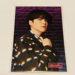 Item thumbnail for item 914f19a2-ccef-47aa-8d9e-3d48d8d8f656