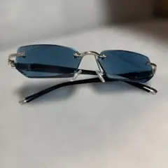 青い柄サングラス