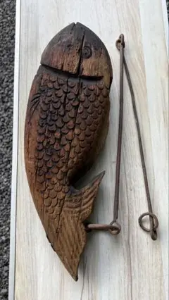 日本伝統美術工芸品　自在鉤囲炉裏用具　金属鉤　大きめ木彫り鯉　美品　未使用 日本伝統美術工芸品 自在鉤囲炉裏用具 金属鉤 大きめ木彫り鯉 美