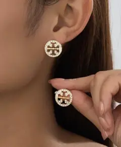 Tory Burch ピアス