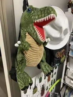 恐竜ぬいぐるみリュック