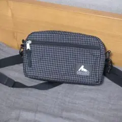 パデッドショルダーポーチ　M