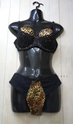 ヒョウ柄ブラジャーショーツセット☆３６C☆ワイヤー入☆１７７３５
