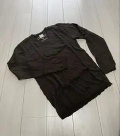 nationality + name GROSBEC Vネックサマーセーター