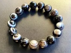 Item thumbnail for item 24089e45-3bfe-4e39-899f-8787ce7bd8aa