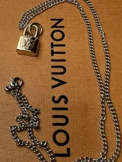 【正規品】Louis Vuitton 小 パドロックチャーム ネックレス