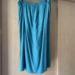 ユニクロ　タイトスカート　横スリット