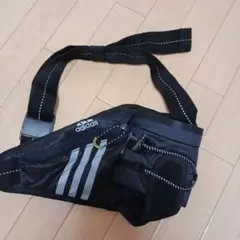 adidas ブラック ランニングバッグ　ウエストポーチ