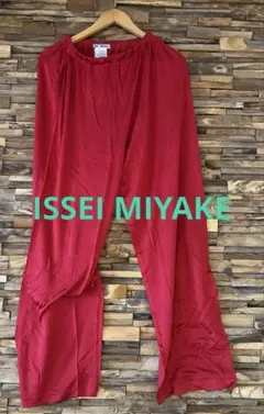 Item thumbnail for item bdce0245-e14b-410b-9c43-db1cc2fcebc0