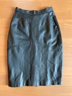 スカート　黒　本皮　昭和レトロ　ヴィンテージ