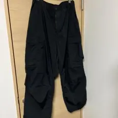 ジーユー　スーパーワイドカーゴパンツ　GU サイズXL ブラック　黒