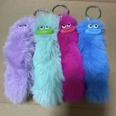 しっぽ　顔付き　モンスター　4個　キーホルダー ぬいぐるみ　ソーセージリップ