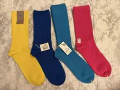 Tabio 靴下屋　カラフルソックス　靴下　赤　青　黄色　水色
