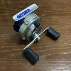 シマノ セイハコウ 60B シルバー/ブルー　右手巻き 61dA4kbAFYL._UF350,350_QL50_.jpg