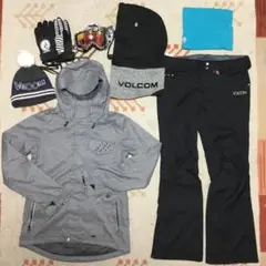 美品VOLCOMスノーボード ウェア上下セット+小物
