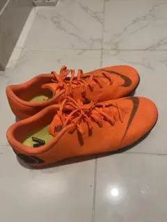 Nike オレンジ サッカーシューズ