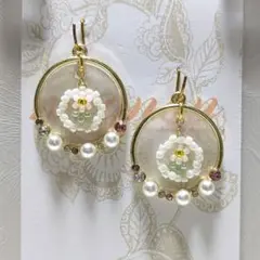 18717…チャーム・シェルプレート&ちいちゃなお花(2個)￥620-