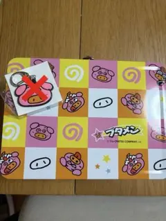 ブタメン　おやつタウン　おやつカンパニー　スチールバッグ　キーホルダー　チャーム
