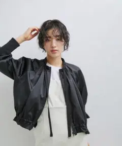 【ADAM ET ROPE' FEMME】ギャザーネック ショートブルゾン