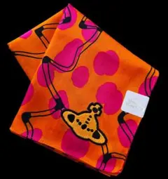新品・未使用Vivienne Westwood ハンカチ大型 オーブ刺繍