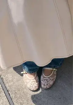 刺繍入りベージュバレエシューズ ZARA