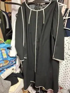 Rose Tiara 黒のひざ丈ワンピース42