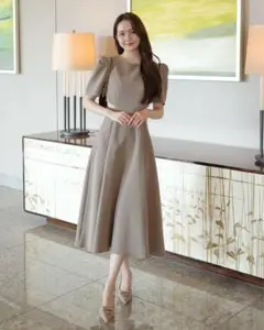 Maison de Lyla サイドカットアウトワンピース