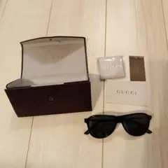 GUCCIのティアドロップサングラス