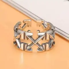 111★超人気・再入荷未★シルバーリング 四方 矢印 アロー Xデザイン 槍