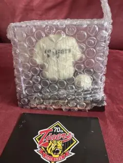 阪神タイガース 創立70周年記念 ユニフォーム＆帽子フィギュアセット