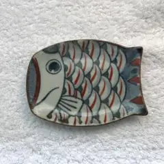 豆皿　　サイズ　10.5×8 高さ1.5cm
