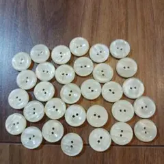アイボリー プラスチックボタン 36個セット