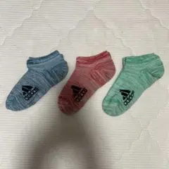 タイムセール　adidas カラフルソックス 3足セット