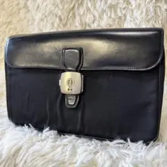 Item thumbnail for item 4f4cc5a0-4fb8-4ca0-86cb-697fa30632d2