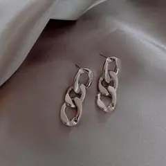 大きめシルバーチェーンピアス