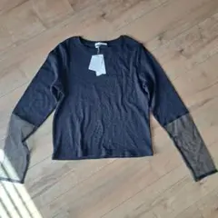 新品未使用品　ブラック　袖シアーカットソー