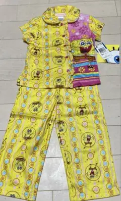 新品・未使用◯スポンジボブ　パジャマ（上×2枚）◯3T