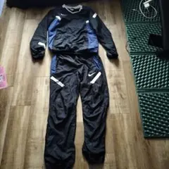 Nike ピステ・ウィンドブレーカー 上下セット