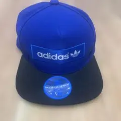 adidas スナップバックキャップ 青/黒 S/M