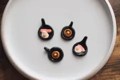 ハンドメイド箸置き♪目玉焼きとベーコン、ホットケーキ フライパン(B級品)